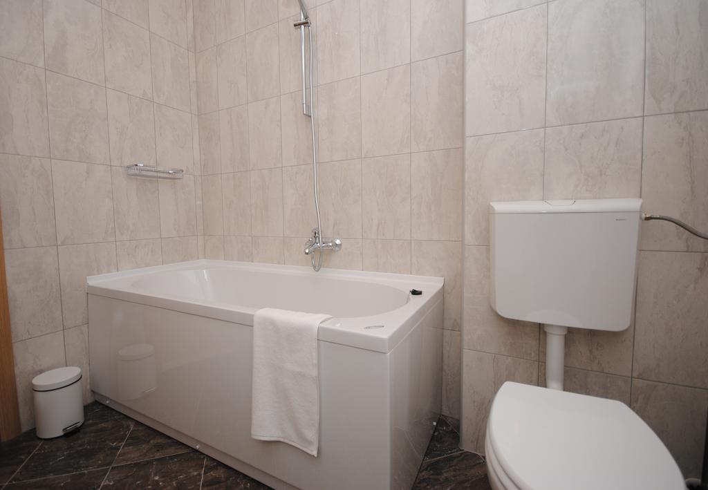 Apartment Valerija Kaštela Buitenkant foto